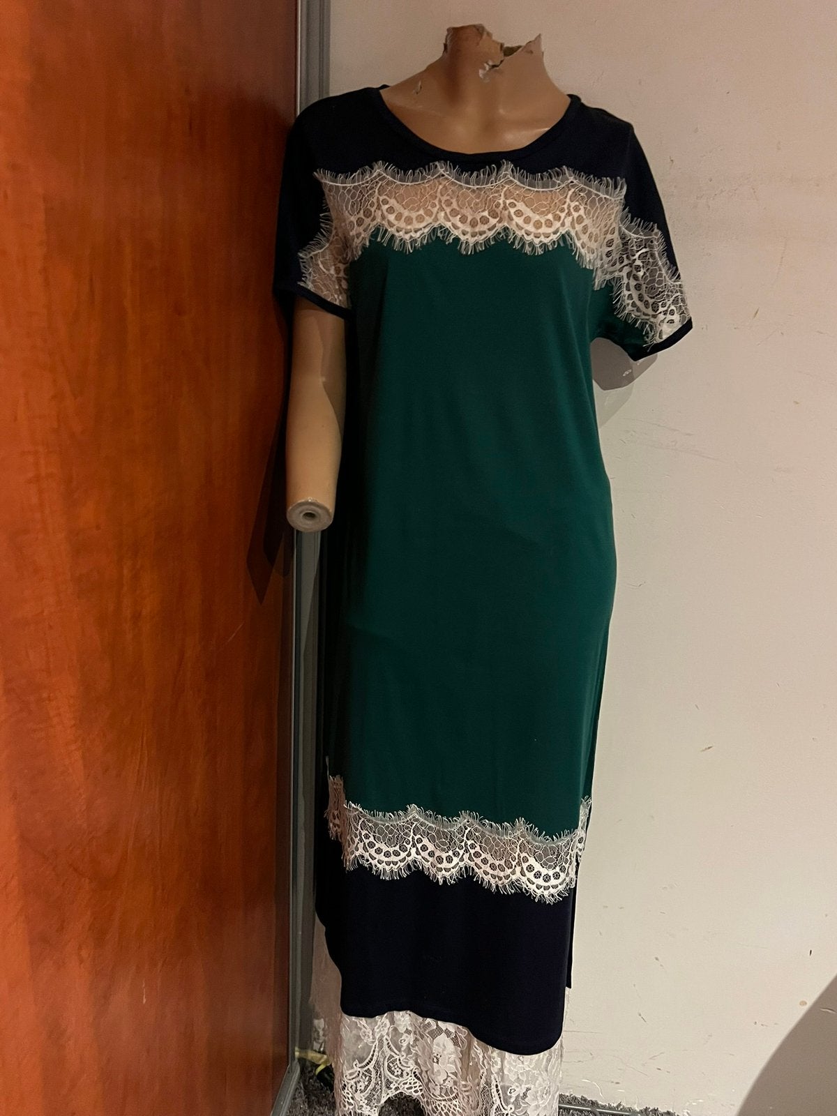 TWINSET jurk met kant maat m origineel zgan, Maat 38/40 (M), Twinset, Ophalen of Verzenden, Zo goed als nieuw