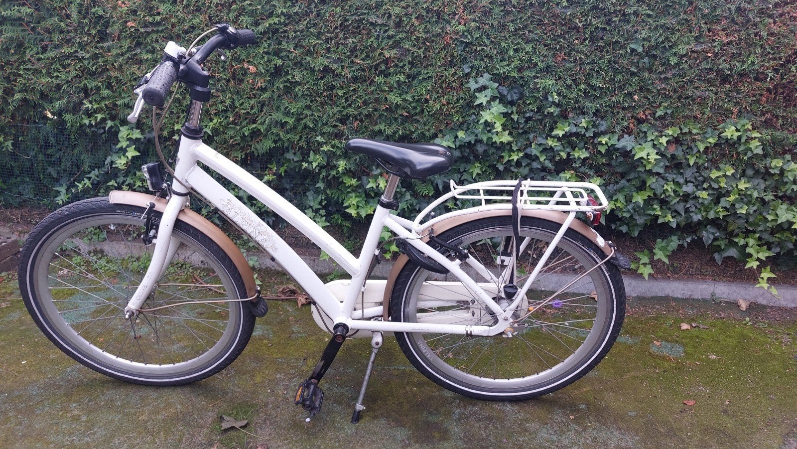 Mooie Alpina fiets 24 inch, wit en goudkleurig, Ophalen, Terugtraprem, Alpina, Handrem