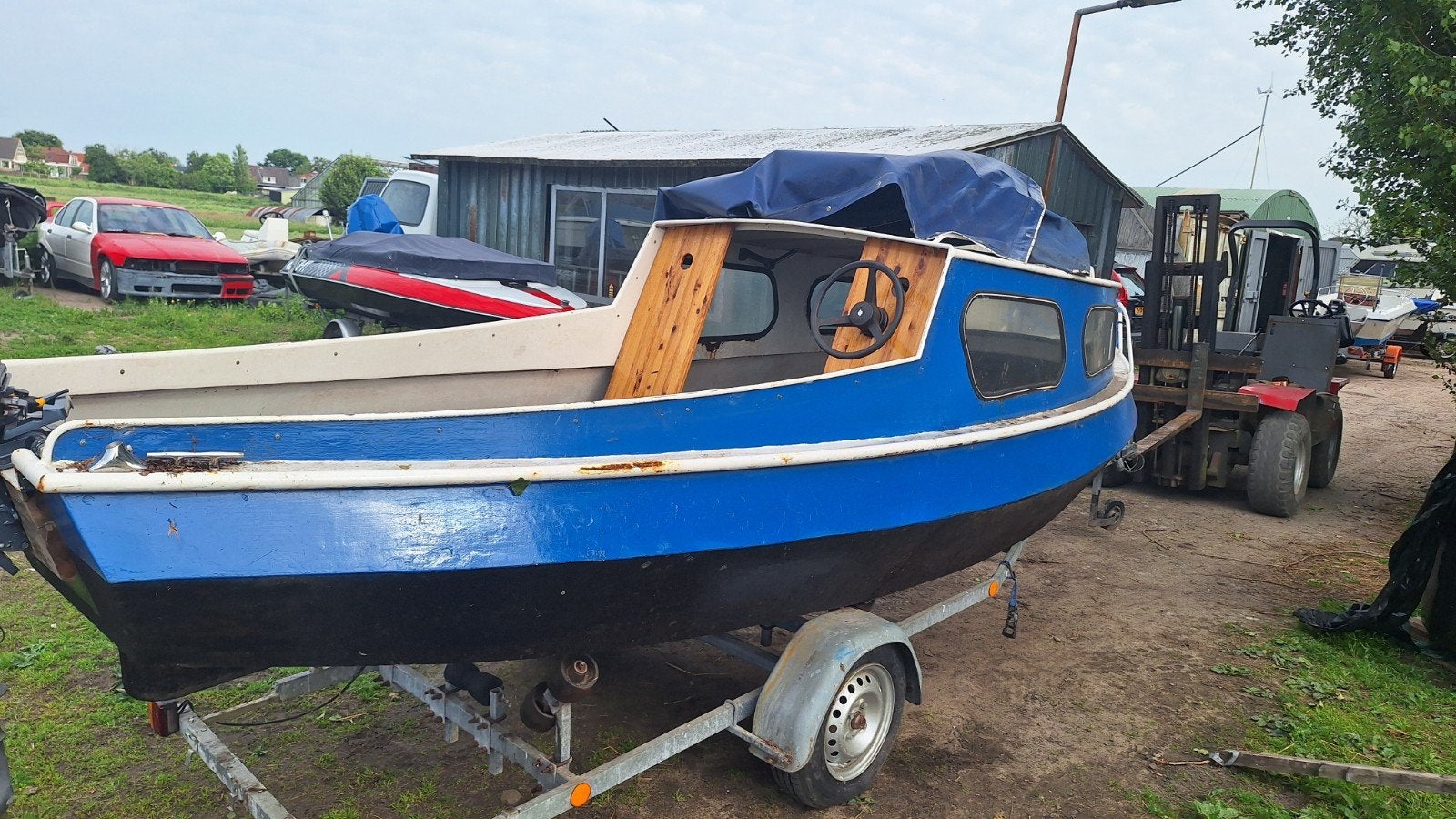 Beenhakkervletje . 5 meter, Watersport en Boten, Gebruikt, Kajuitboot, Buitenboordmotor, 5 m