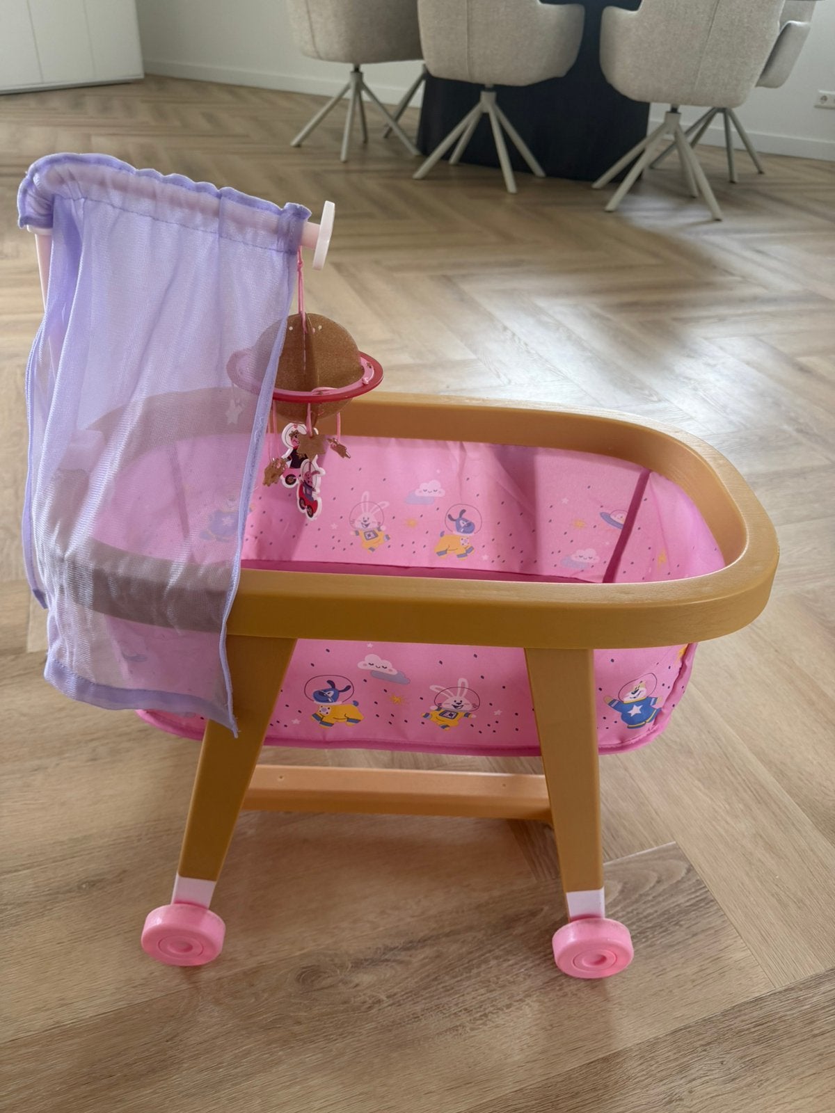Babyborn wiegje, Ophalen, Zo goed als nieuw, Babypop