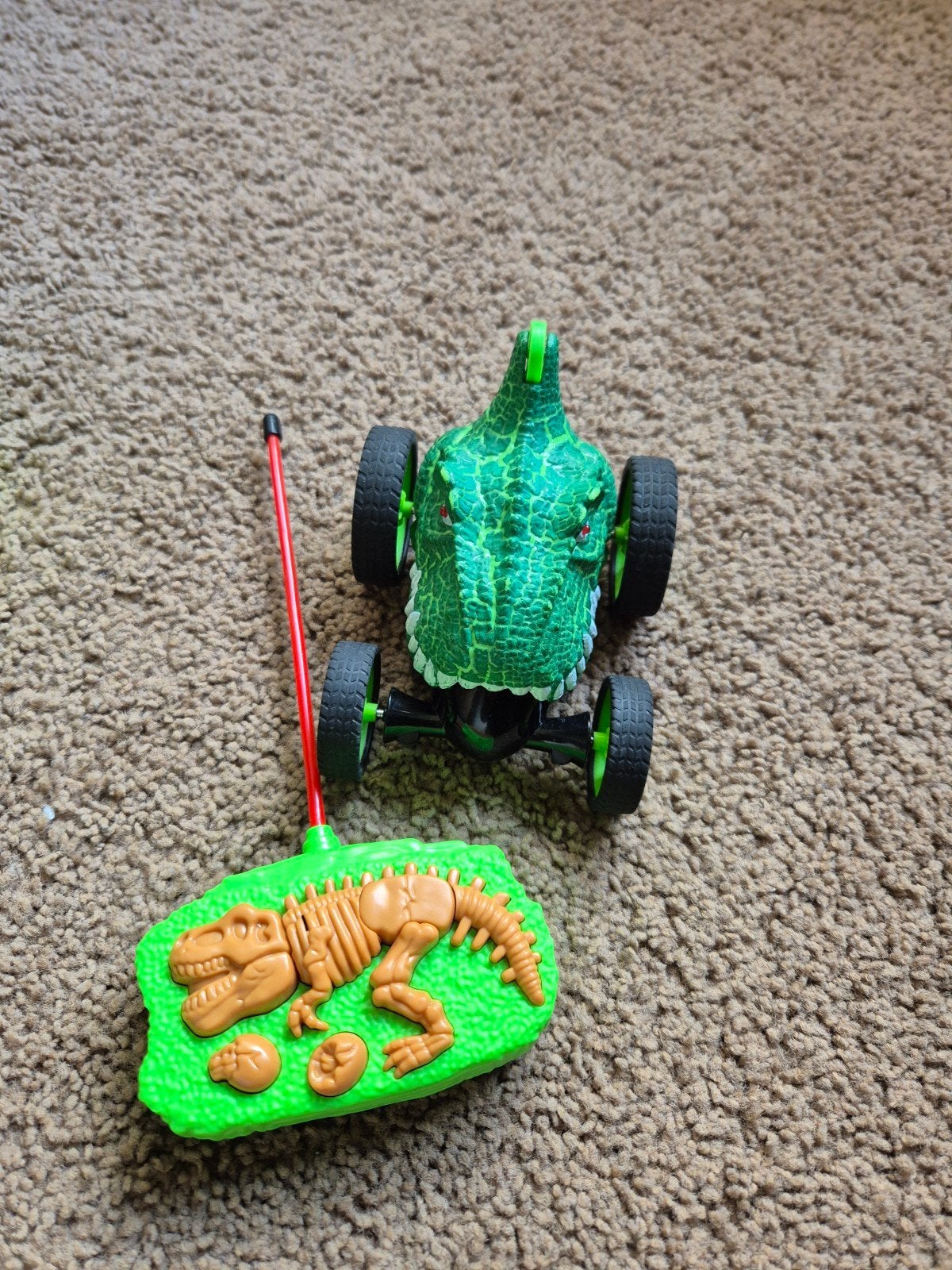 Dino RC auto met afstandsbediening, Gebruikt, Auto offroad, RTR (Ready to Run), Overige schalen