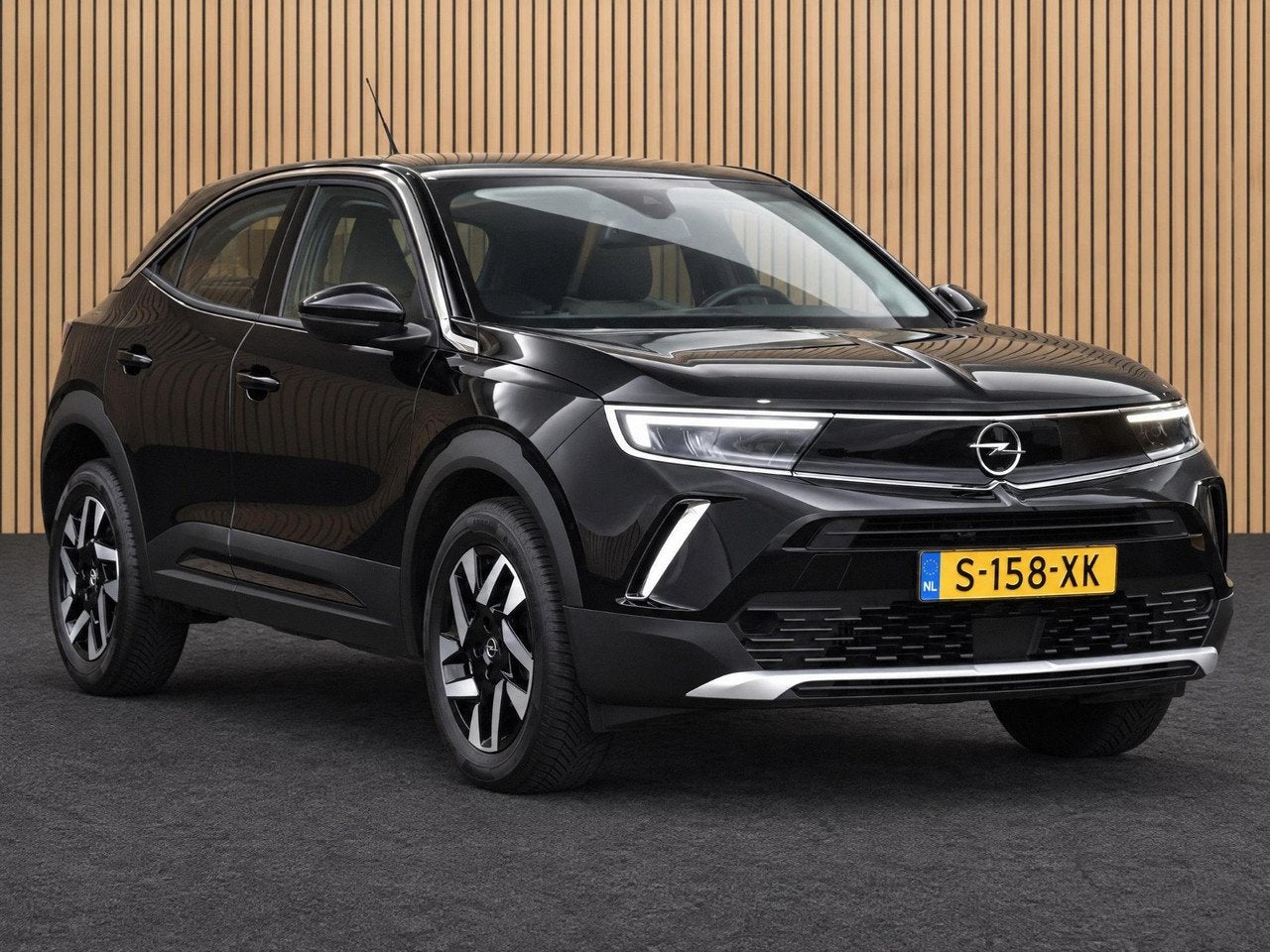 Opel Mokka 1.2 Turbo 130 pk Elegance Automaat / led / carpla, 1195 kg, Gebruikt, 1199 cc, Zwart