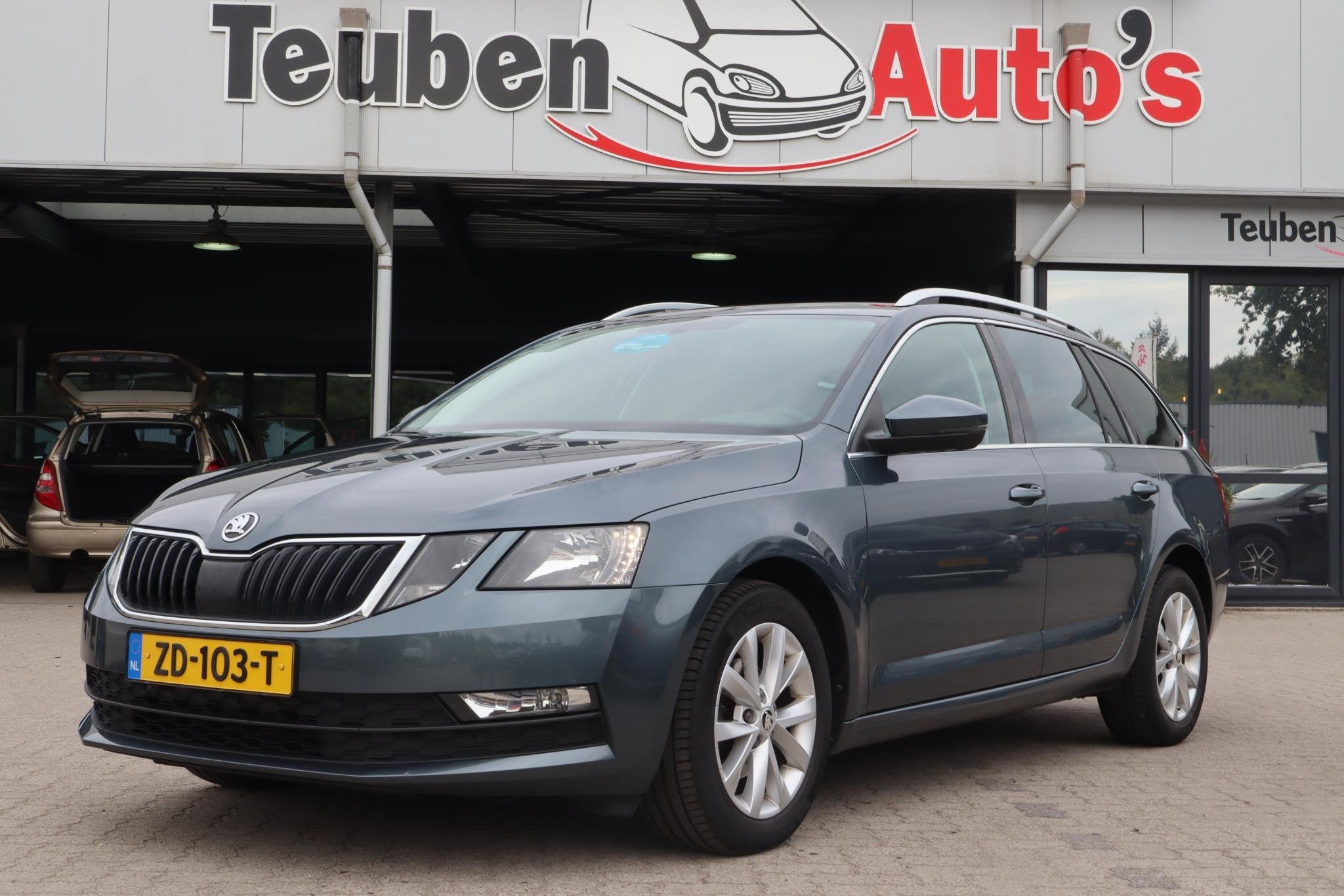 Skoda Octavia Combi 1.6 TDI Greentech Clever Edition | BTW a, Auto's, Gebruikt, 4 cilinders, Origineel Nederlands, 140 €/maand