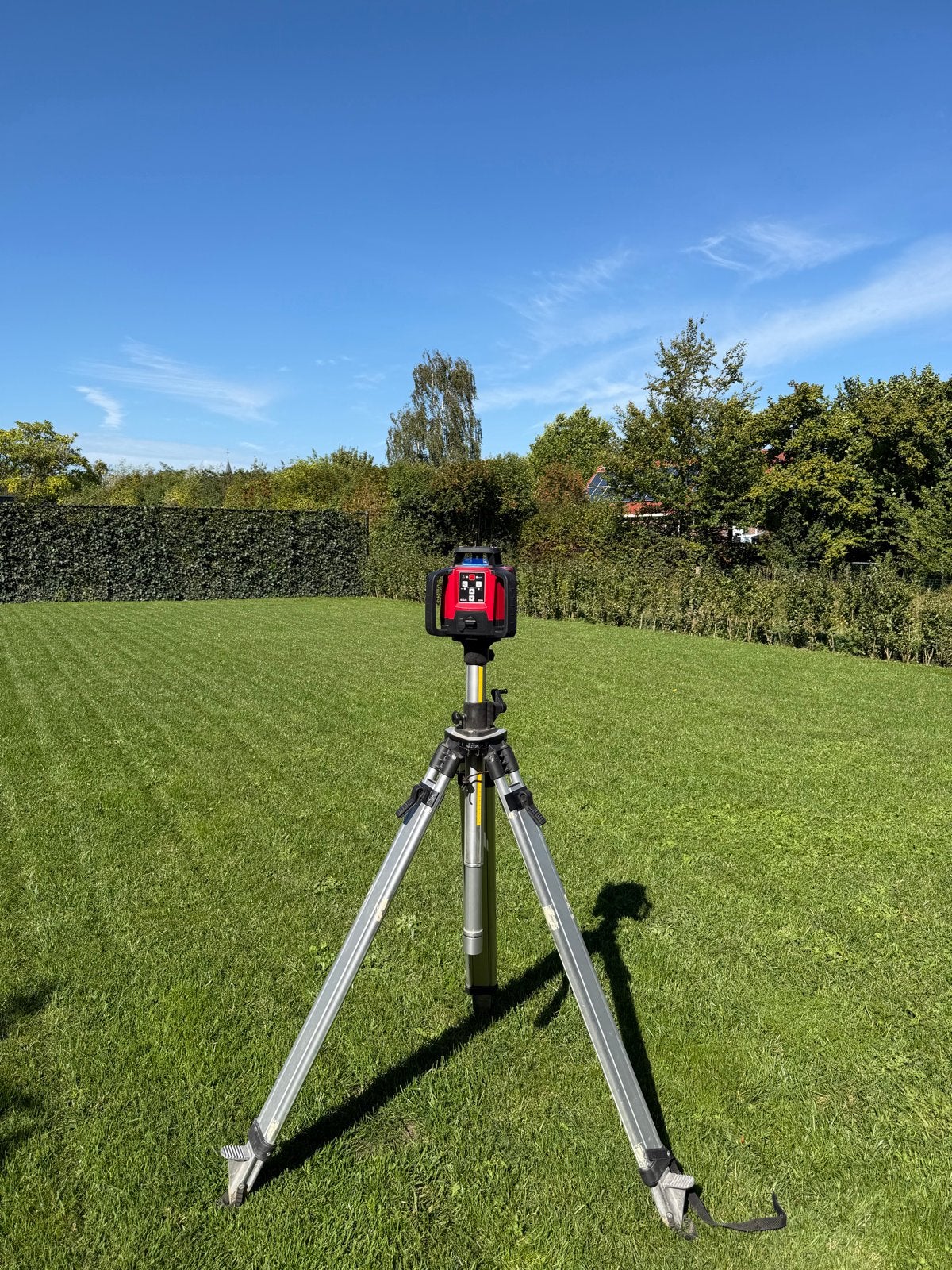 Levelfix 550H rotatielaser met ontvanger, statief en baak, Ophalen, Zo goed als nieuw, Overige meters