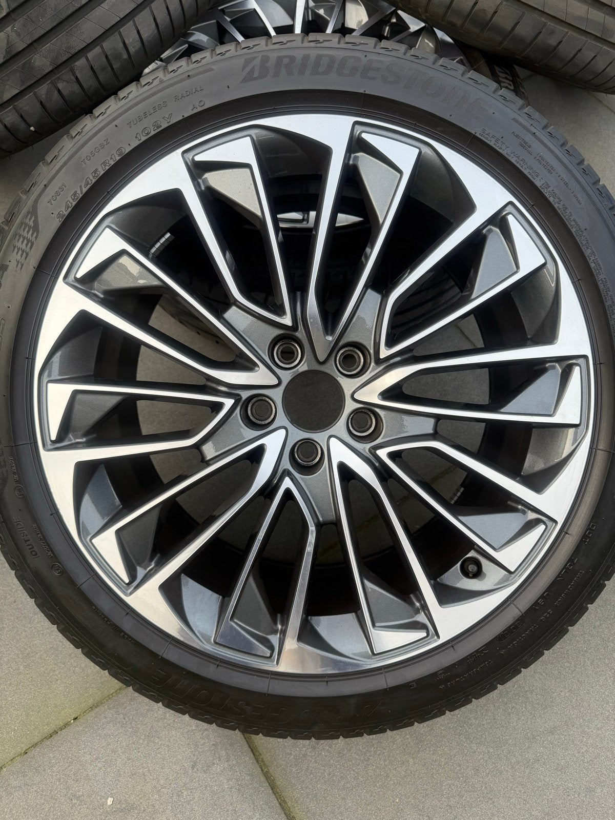 originele 19 inch Audi velgen banden Bridgestone zomerbanden, Auto-onderdelen, Banden en Velgen, Personenwagen, Zomerbanden, Ophalen