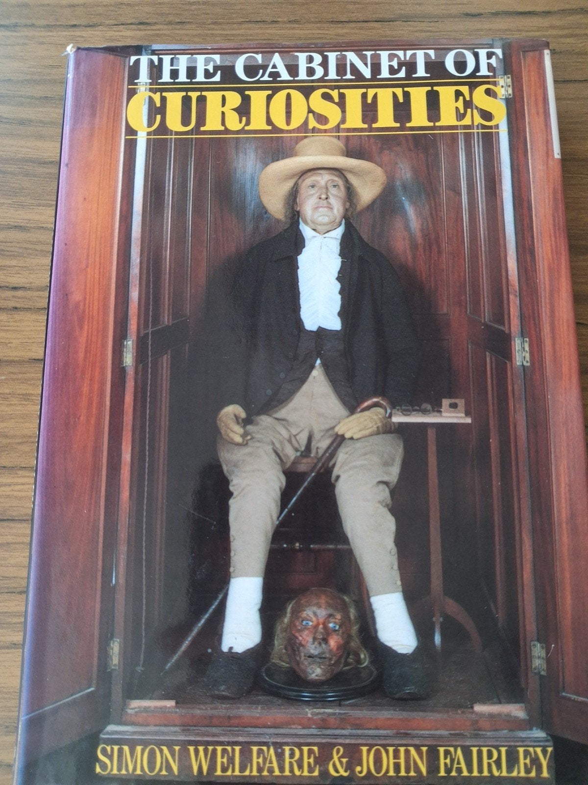 The Cabinet of Curiosities - Simon Welfare & John Fairley, Ophalen of Verzenden, Gelezen, Simon Welfare & John Fairley, Europa overig