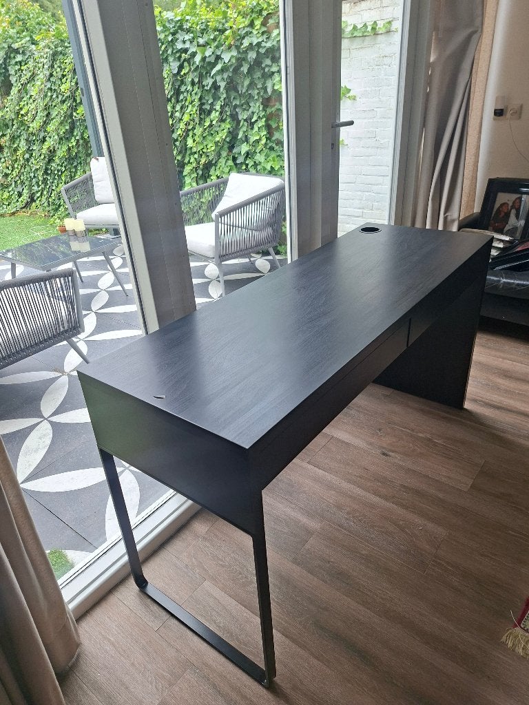 Ikea Micke bureau zwart bruin 2 lades kabelgoot 2 stoeltjes, Ophalen, Zwart, Gebruikt, Spaanplaat of MDF