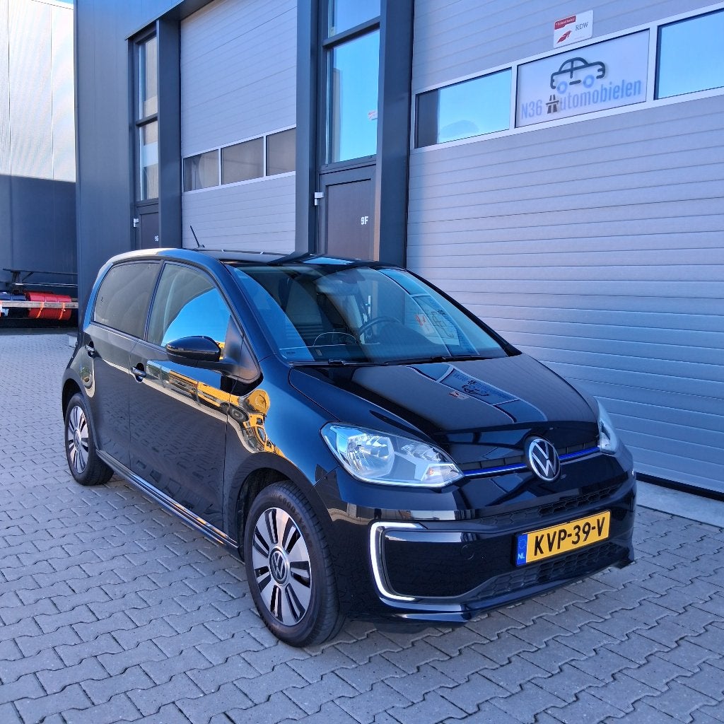 Foto 2 van Volkswagen E-Up! / ALLE OPTIES/Cruise C/DAB/ 93.4%/DEALER ON