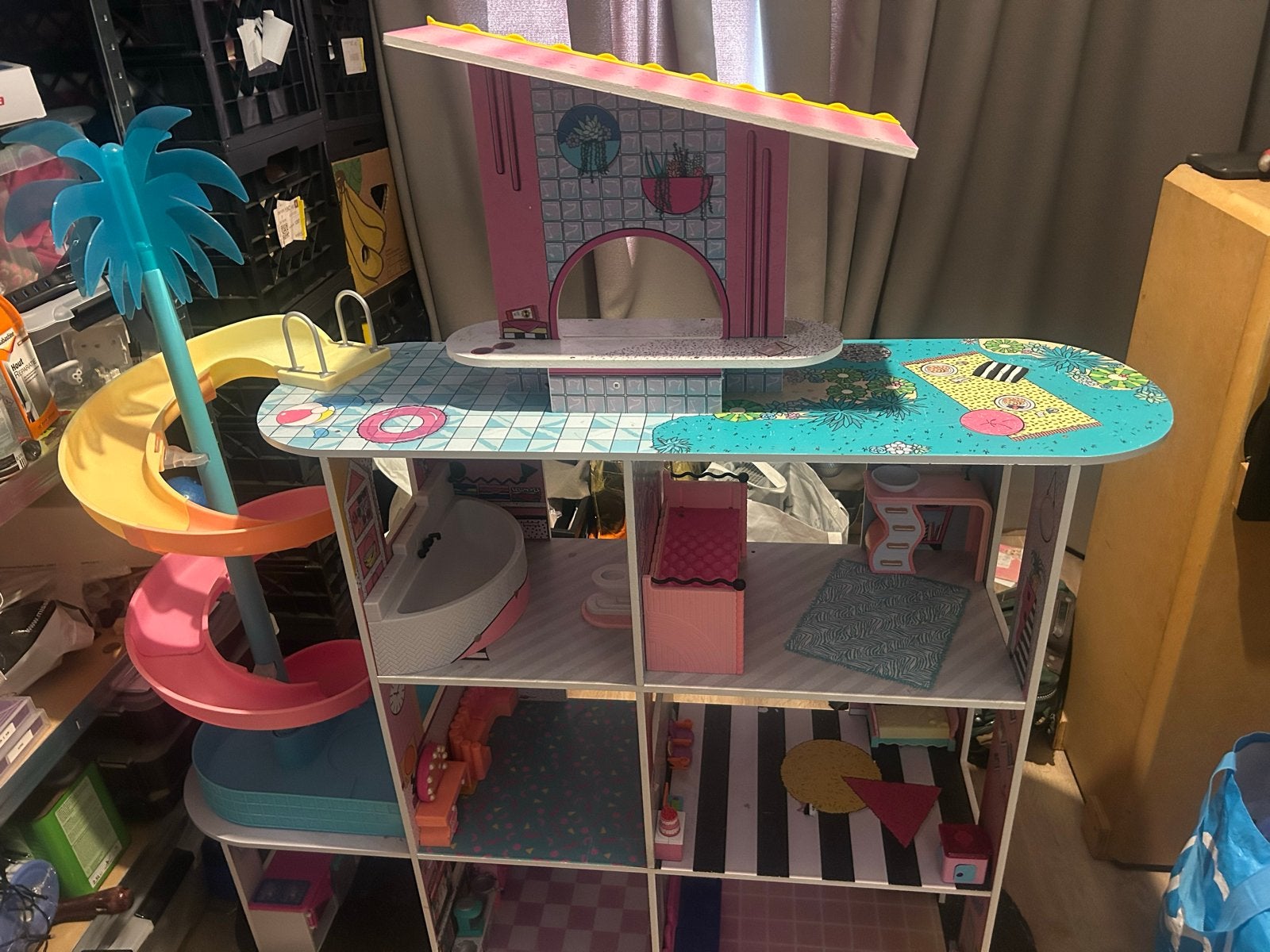 LOL Surprise Poppenhuis met poppetjes en toebehoren, Ophalen, Zo goed als nieuw, Poppenhuis