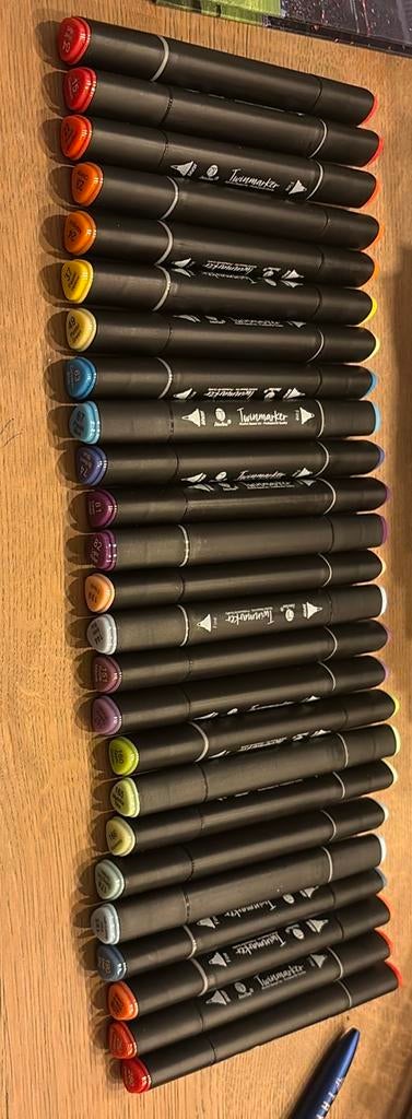 Alcohol markers, Hobby en Vrije tijd, Ophalen of Verzenden, Zo goed als nieuw, Potlood of Stift