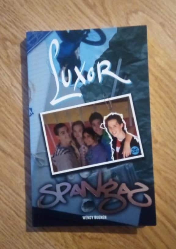 Luxor Spangas - Wendy Buenen, Boeken, Ophalen of Verzenden, Zo goed als nieuw, Wendy buenen