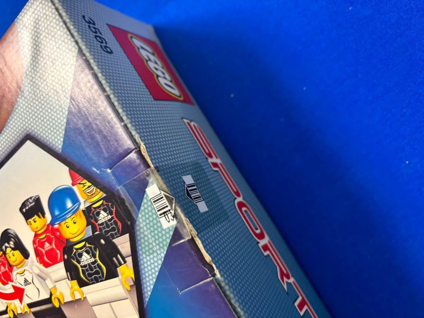 Foto 11 van Lego Sports nr 3569 / Nieuw / Voetbalveld