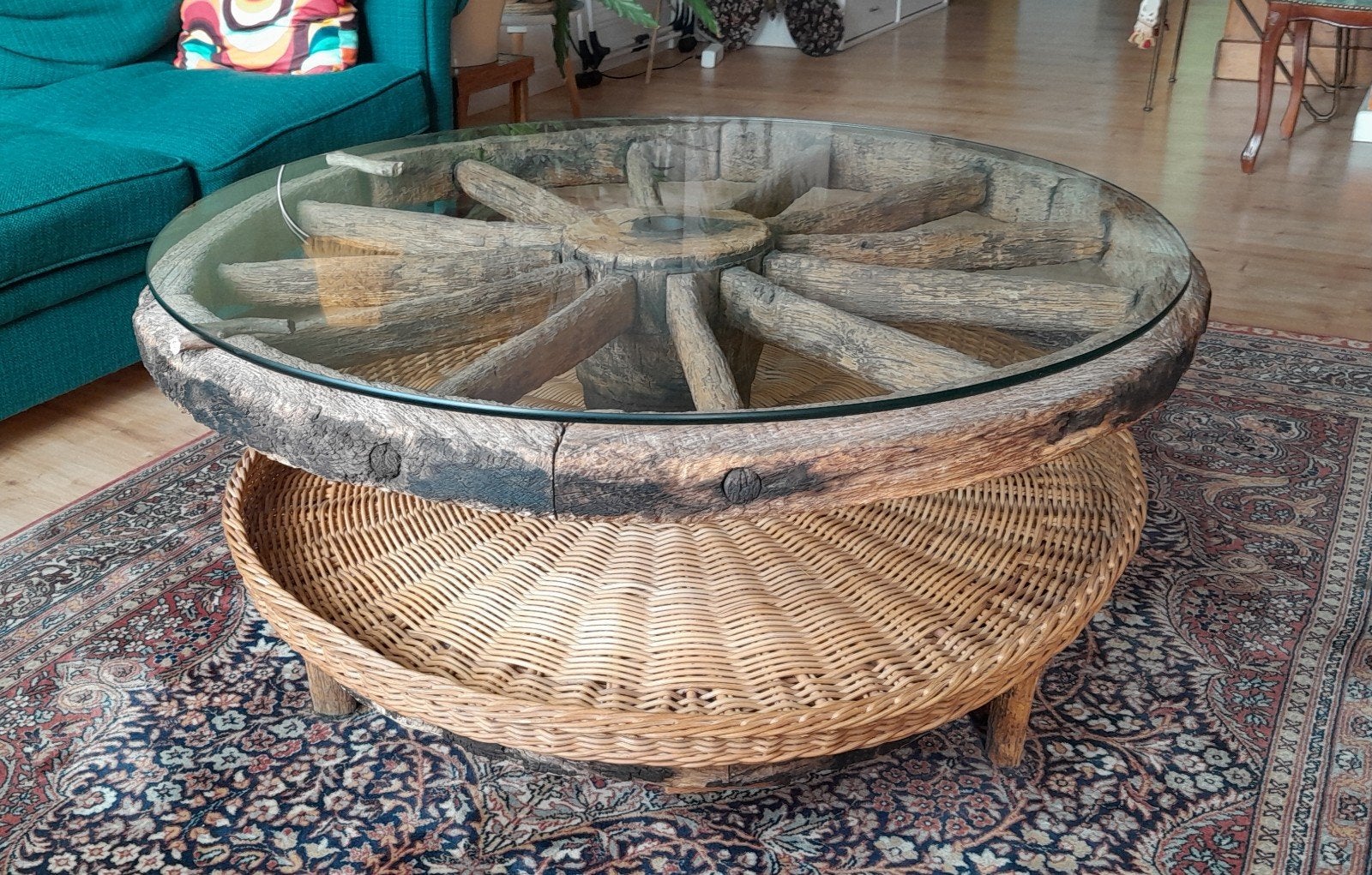 Vintage salontafel van wagenwiel, Ophalen, 50 tot 100 cm, Rond, Overige houtsoorten