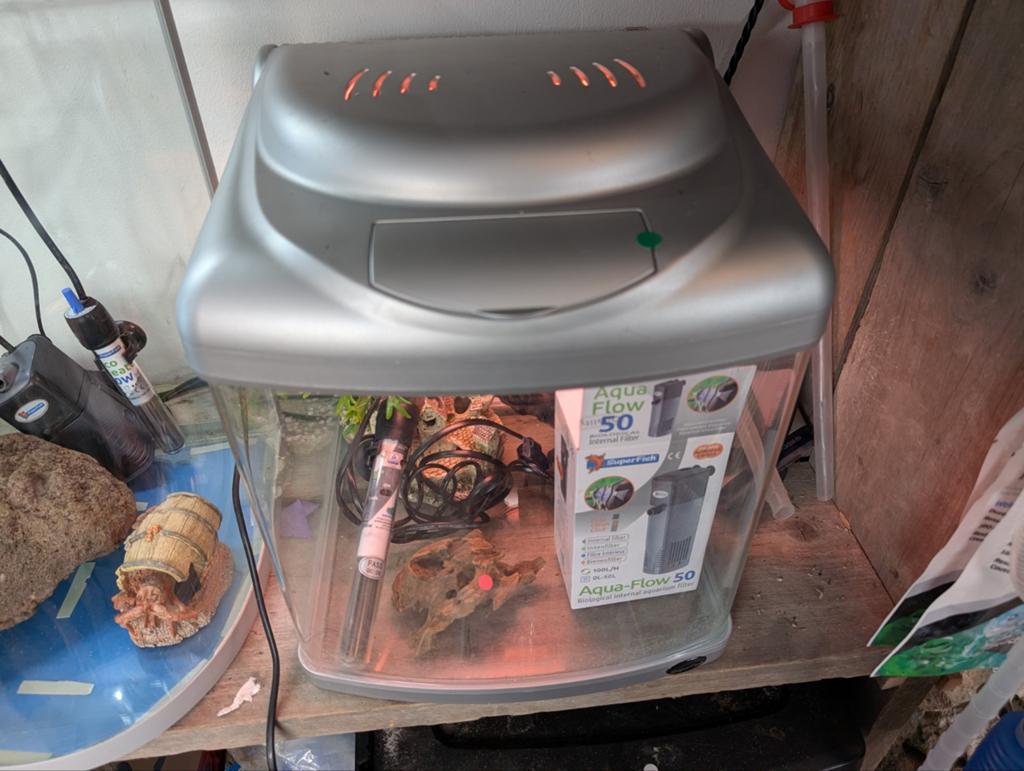 🐠Superfish 25 liter aquarium,pompje,verlichting, shoptegoed, Ophalen, Gebruikt, Pomp, Leeg aquarium