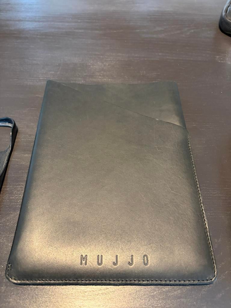 Mujjo Ipad sleeve zwart leder, Ophalen of Verzenden, Zo goed als nieuw
