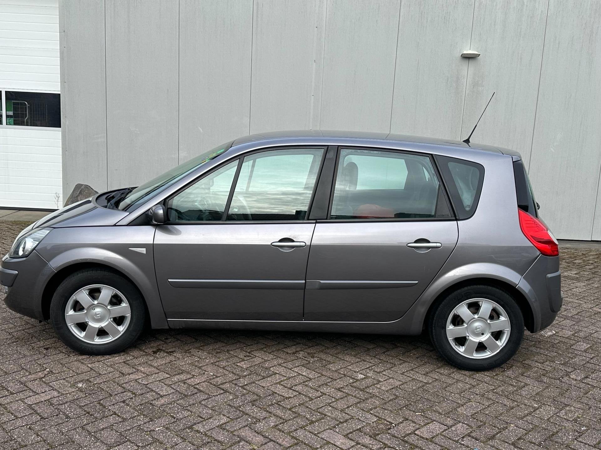 Renault Scénic 1.6-16V Business Line, Auto's, Renault, Gebruikt, 1295 kg, Bedrijf, Euro 4