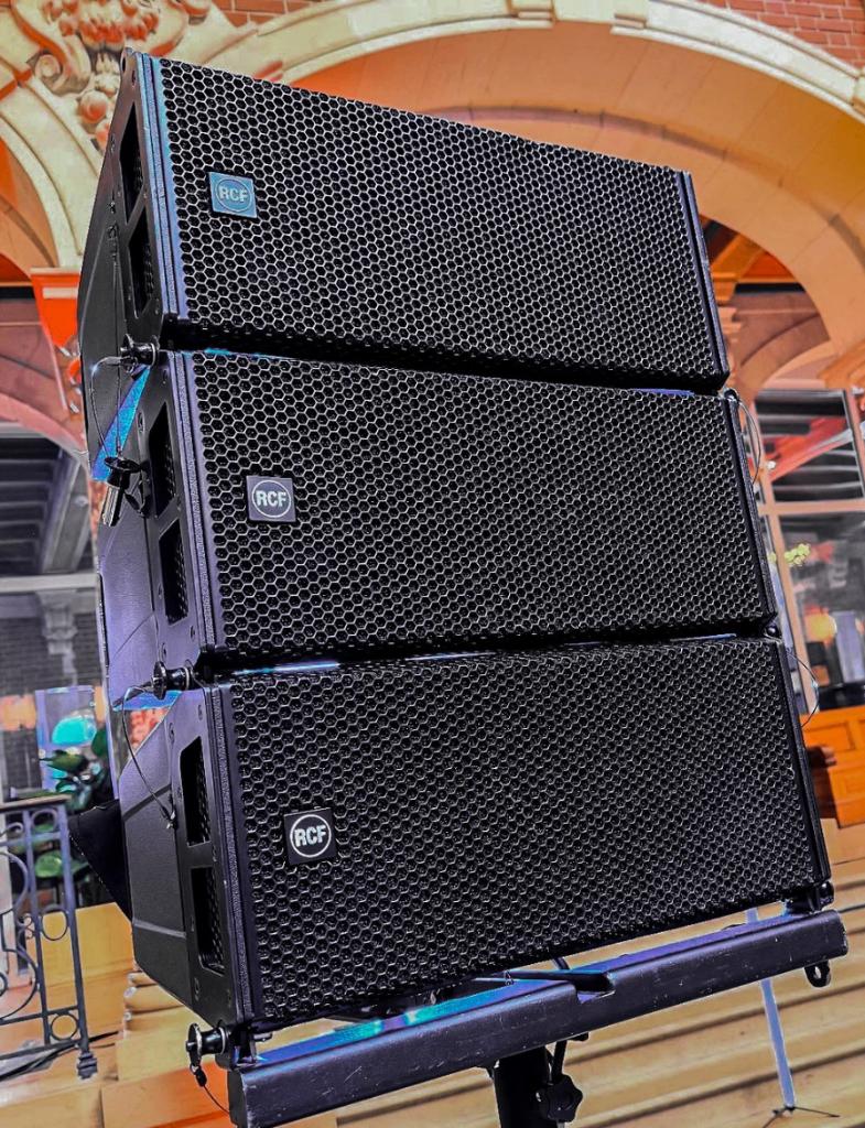 OPZOEK: RCF HDL6A, Overige typen, Zo goed als nieuw, 120 watt of meer, Ophalen