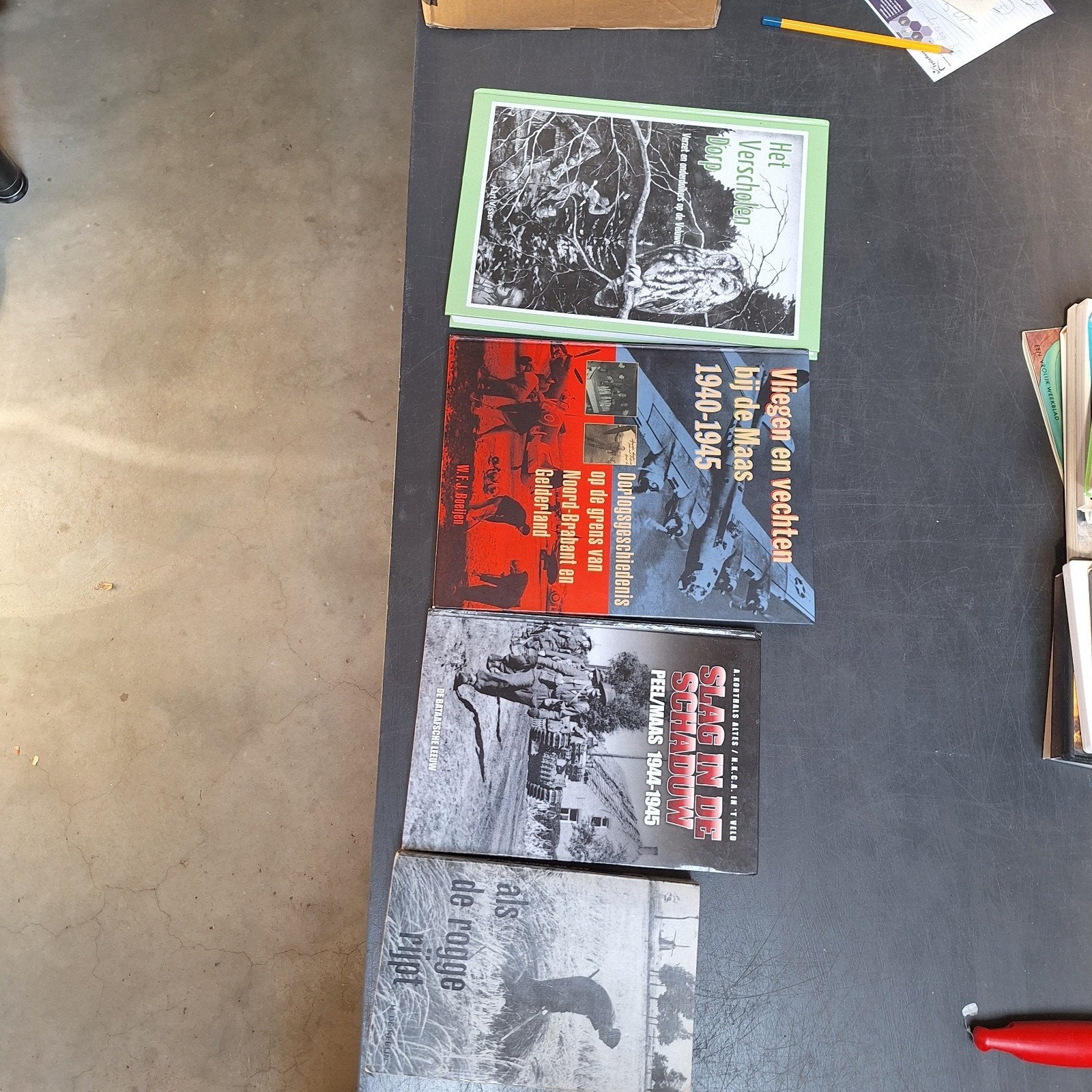 pakket oorlogsboeken, Boeken, Ophalen, Tweede Wereldoorlog