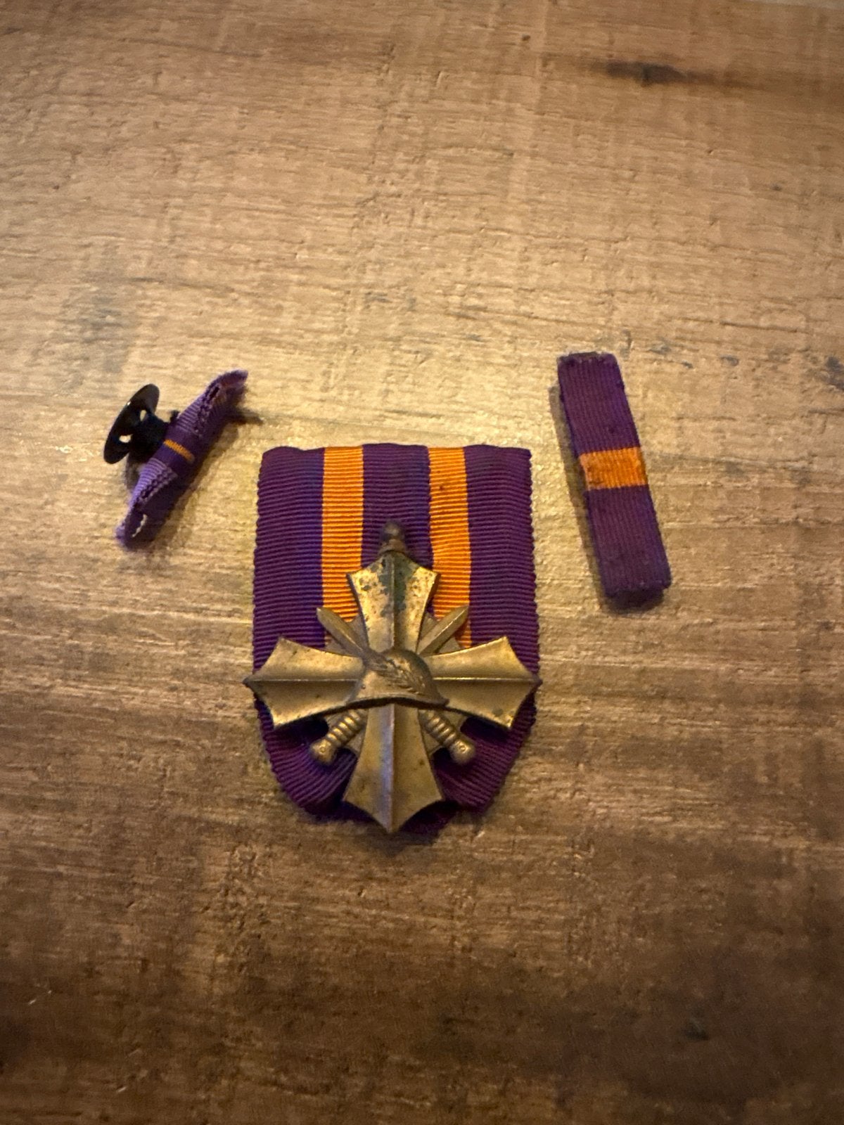 Mobilisatiekruis 1939-1940 met miniatuur en speldje, Postzegels en Munten, Ophalen of Verzenden, Brons, Nederland