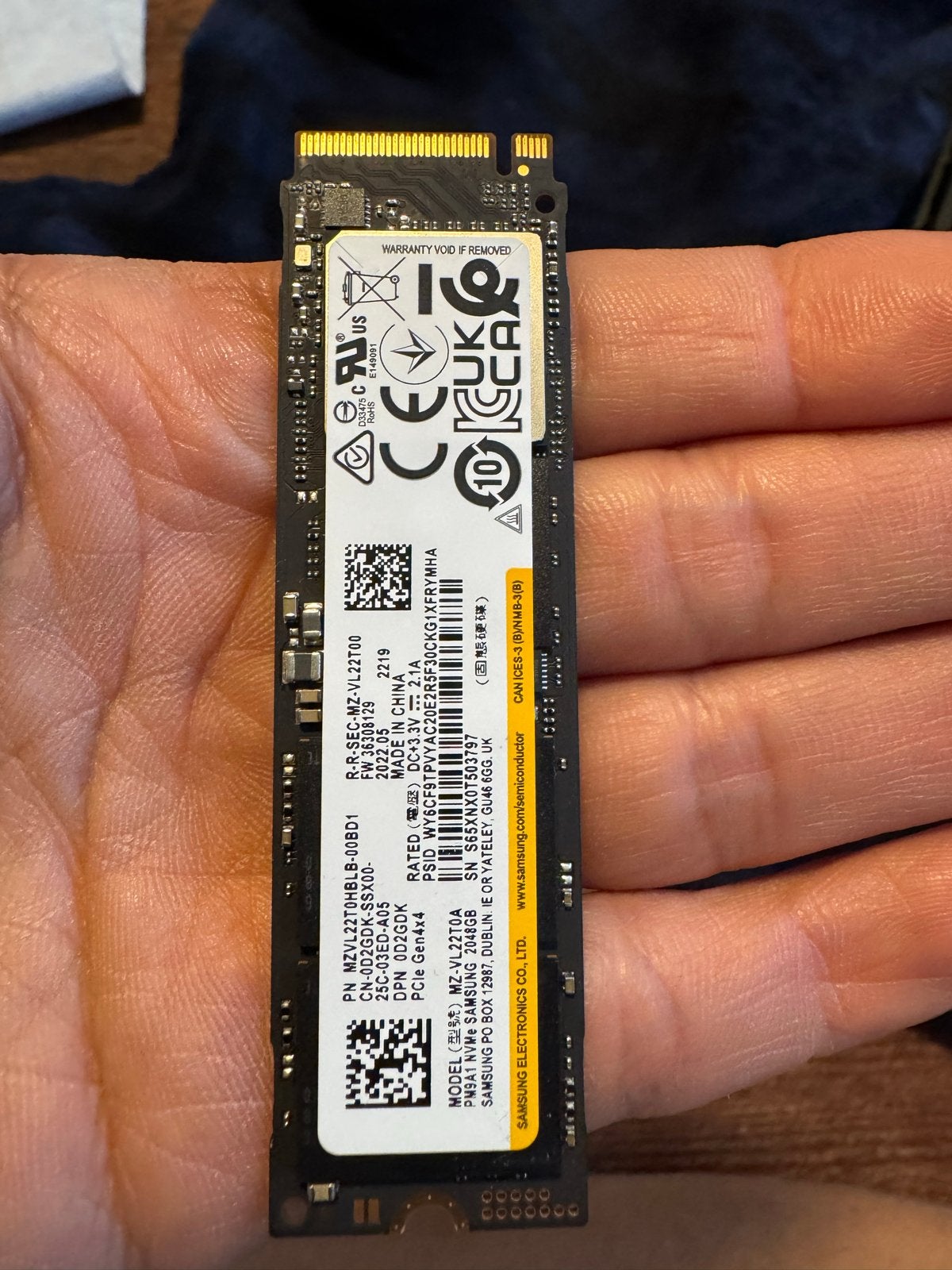Samsung PM9A1 NVMe SSD 2TB - Zo goed als nieuw, Computers en Software, Intern, Server, Ophalen of Verzenden, Zo goed als nieuw
