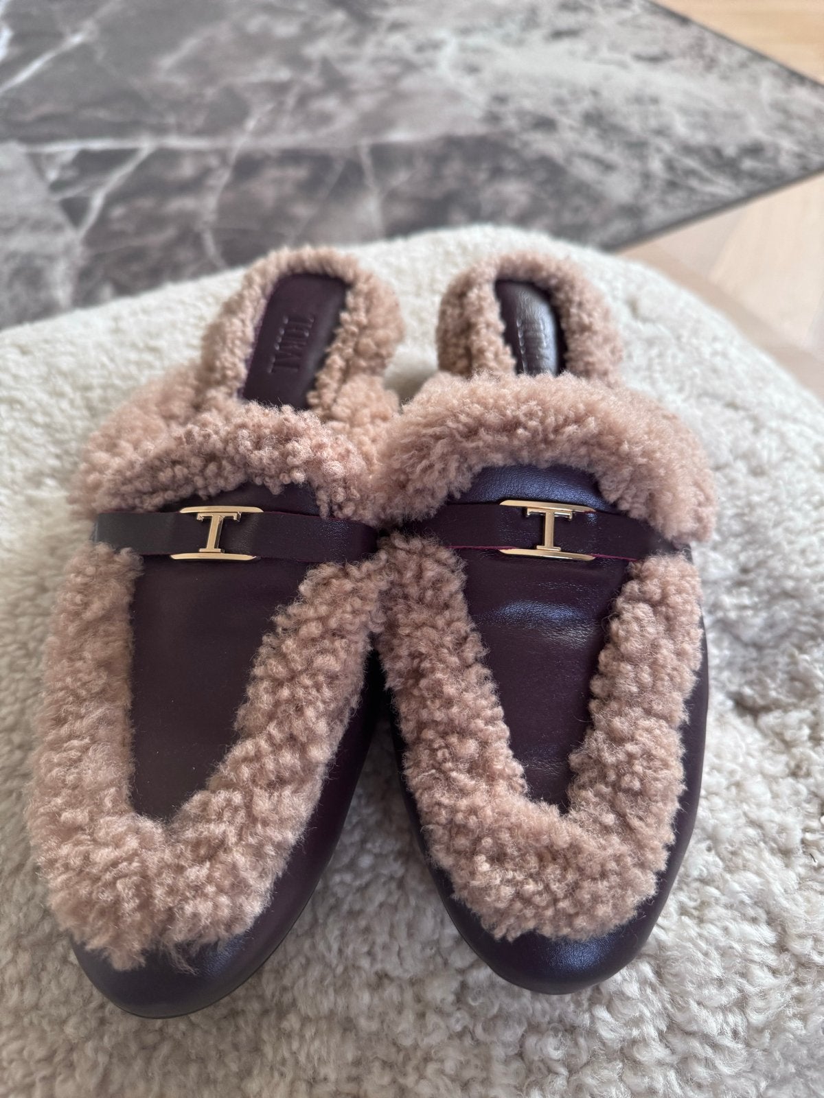 Toral loafer slippers met schapenvacht - Maat 41, Ophalen of Verzenden, Nieuw, Bruin, Instappers