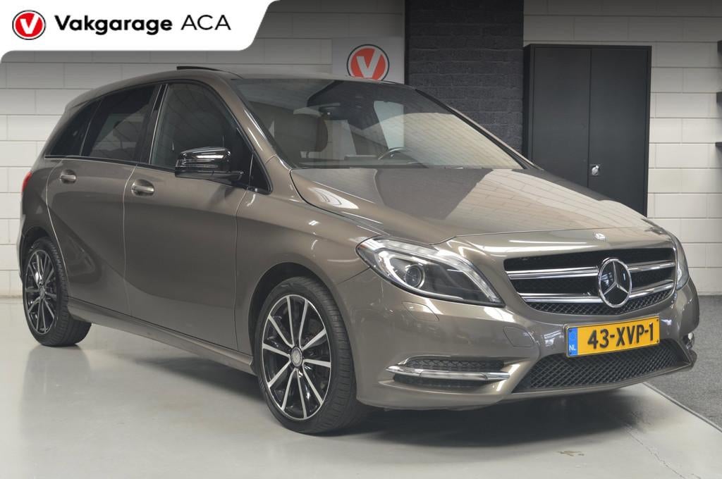 Mercedes-Benz B-klasse 180 Ambition // AUTOMAAT // TREKHAAK, Euro 5, 1325 kg, Gebruikt, Zwart