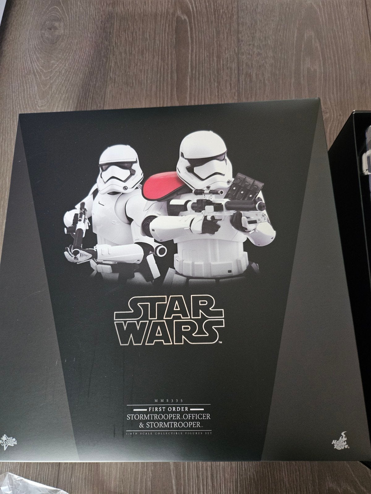 Hottoys mms335 First order stormtrooper officer, Ophalen of Verzenden, Zo goed als nieuw, Actiefiguurtje