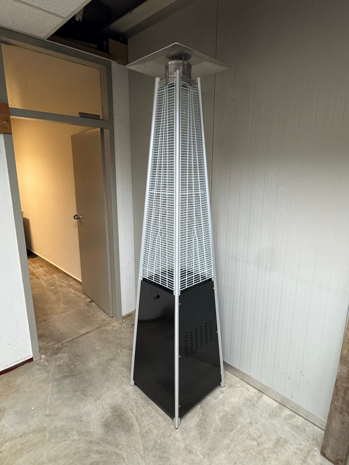 Pyramide Heater - Terrasverwarmer op Gas, Hoofdweg 60B, Tentdiscount, Nieuw, Ophalen of Verzenden
