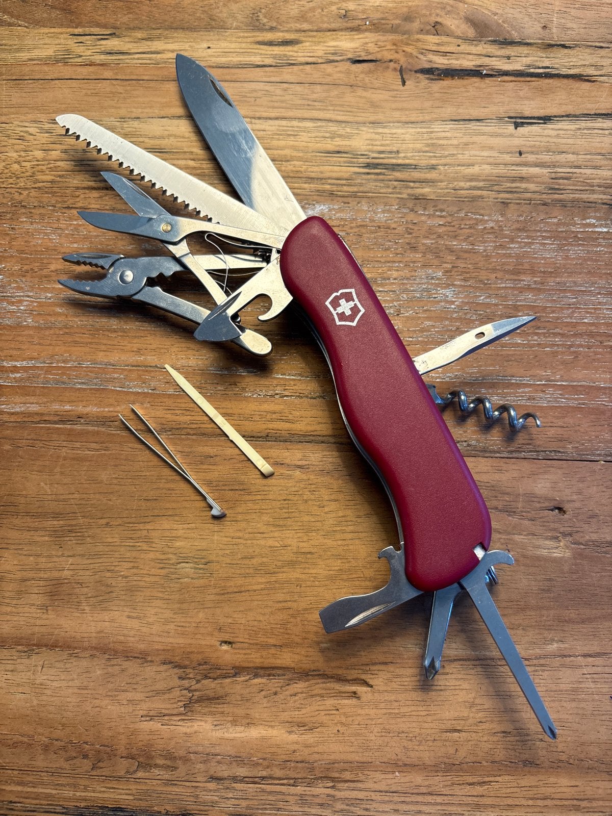 Victorinox Hercules zakmes - Multifunctioneel en robuust, Hobby en Vrije tijd, Overige Hobby en Vrije tijd, Ophalen of Verzenden