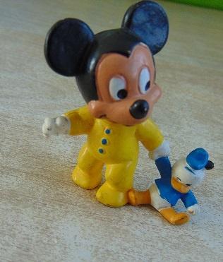 Mickey Mouse En Baby Donald Duck Poppen, Verzamelen, Ophalen of Verzenden, Mickey Mouse, Nieuw, Beeldje of Figuurtje