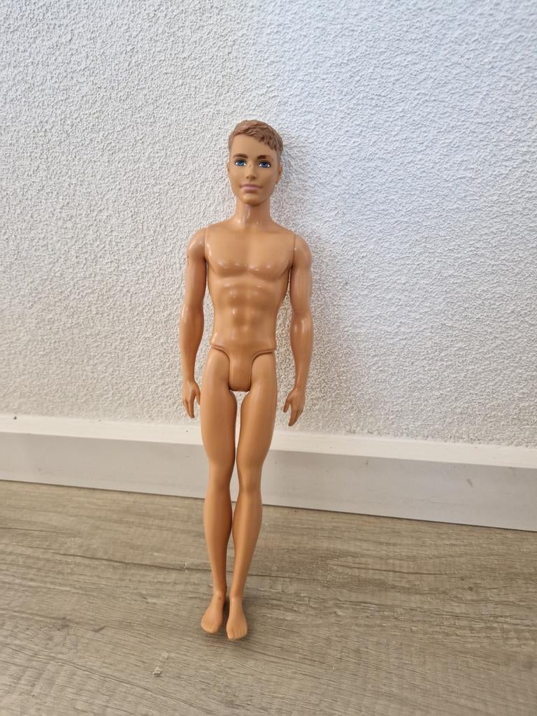 Pop mattel ken barbie man beach, Ophalen of Verzenden, Zo goed als nieuw, Barbie