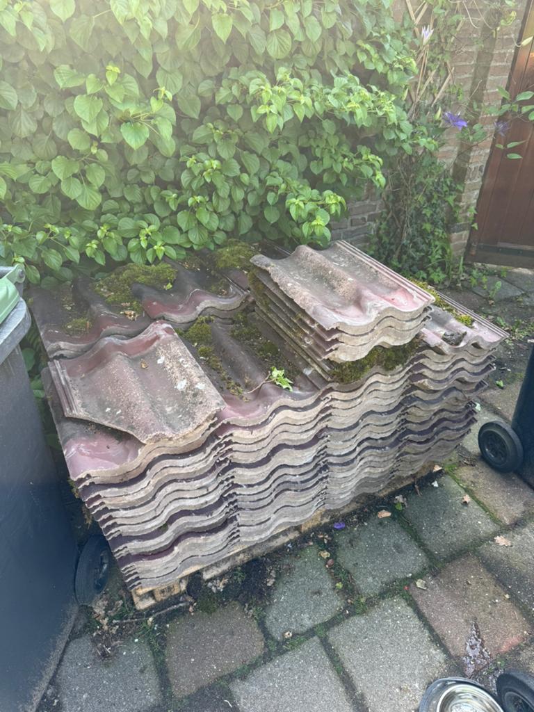 GRATIS - Dakpannen sneldekkers (ong. 125 stuks), Ophalen, Steen of Klei, 15 m² of meer, Dakpannen