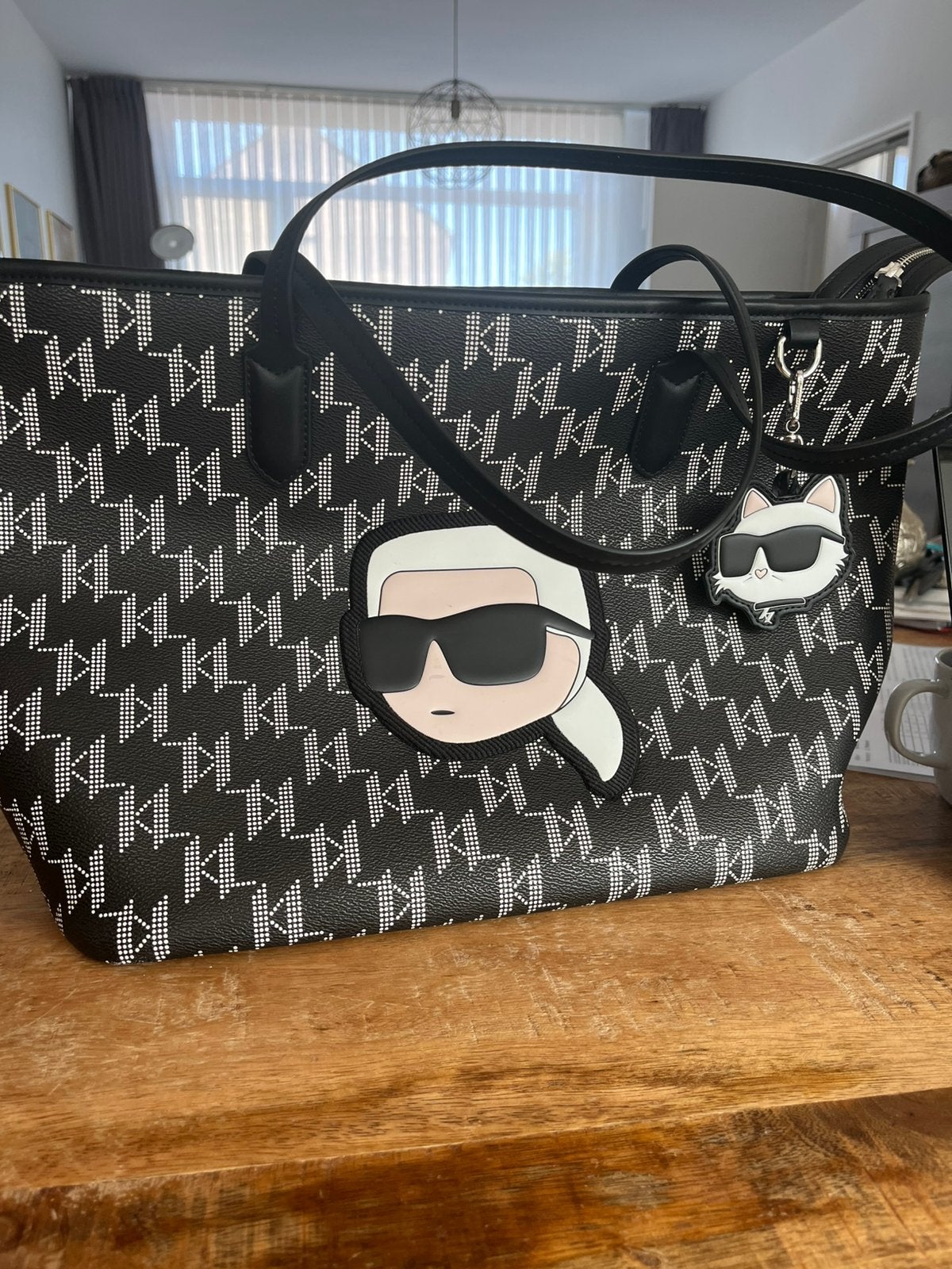 Karl Lagerfeld schoudertas (groot), Ophalen of Verzenden, Zo goed als nieuw, Zwart, Schoudertasje
