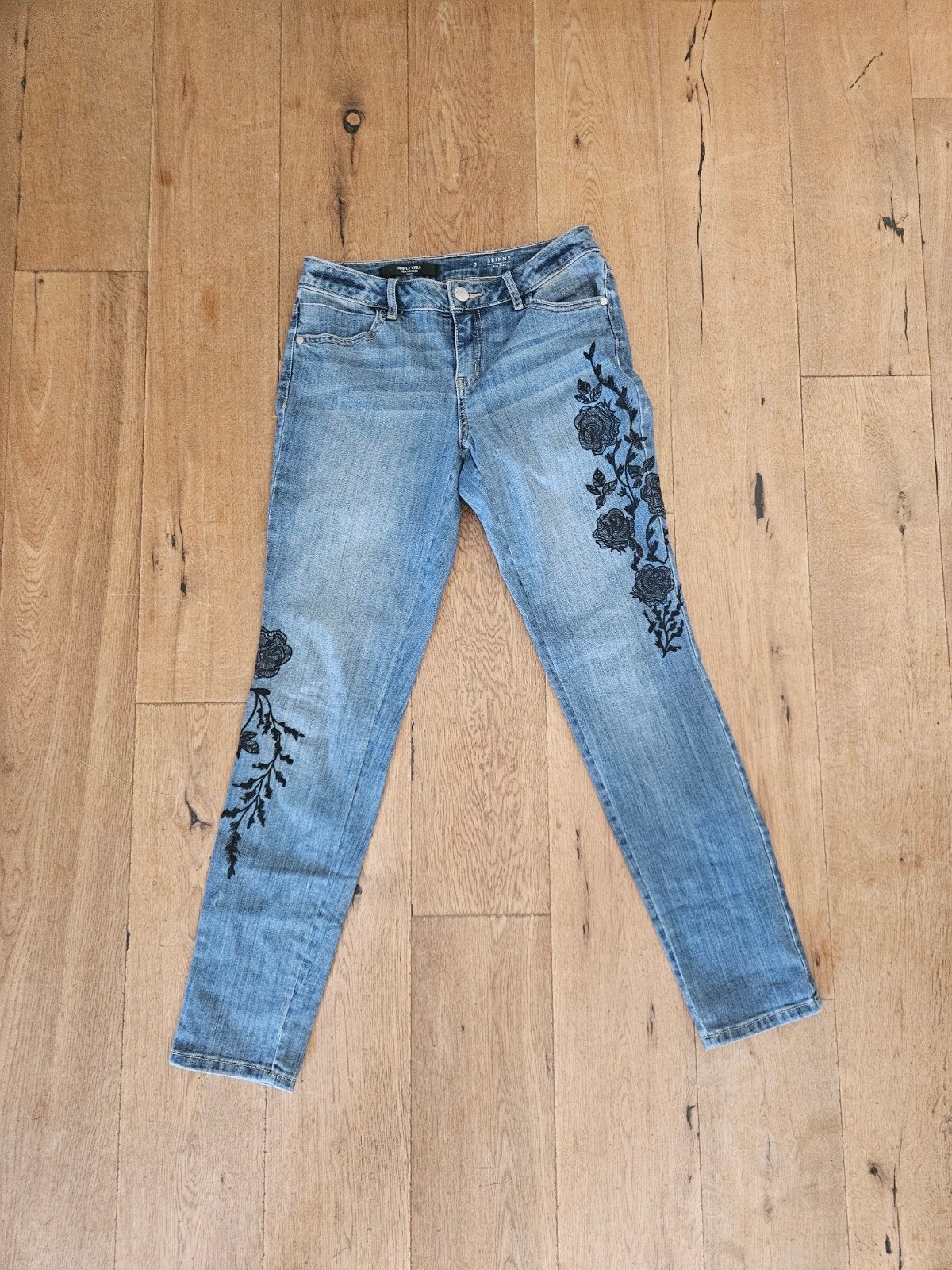 Vera  Wang spijkerbroek jeans denim skinny met bloemen, Ophalen of Verzenden, Zo goed als nieuw, Blauw, W28 - W29 (confectie 36)