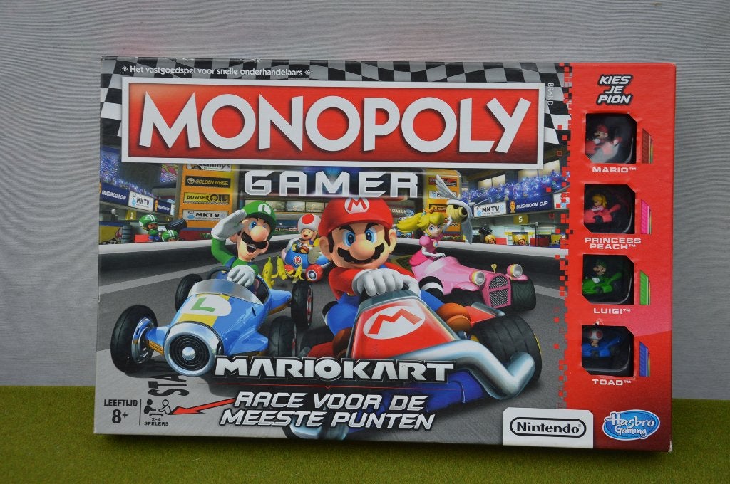 Hasbro Monopoly Gamer Mario Kart bordspel Nintendo, Een of twee spelers, Ophalen of Verzenden, Zo goed als nieuw, Hasbro