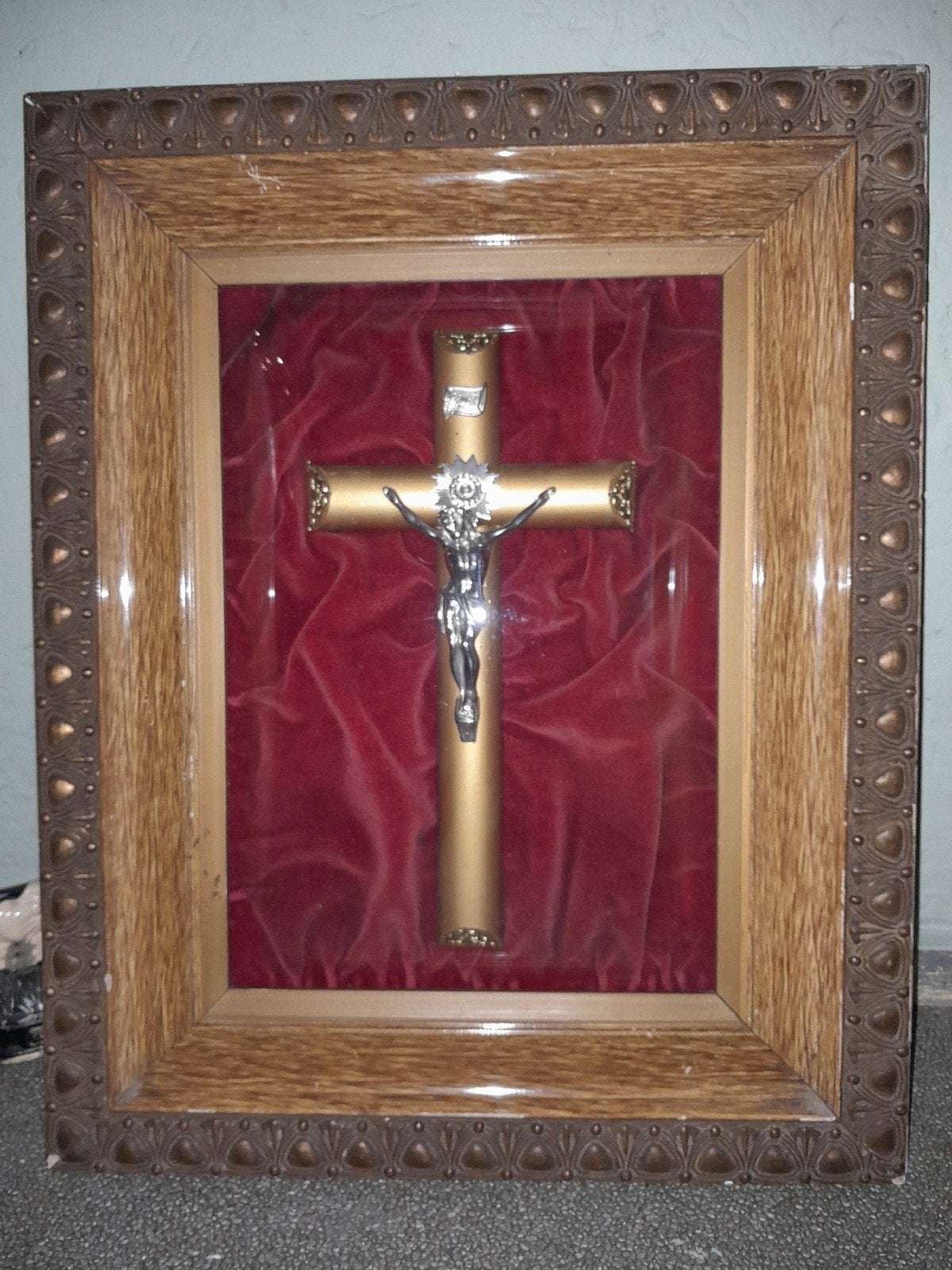 Antieke Crucifix Ingelijst Achter Glas, Ophalen of Verzenden