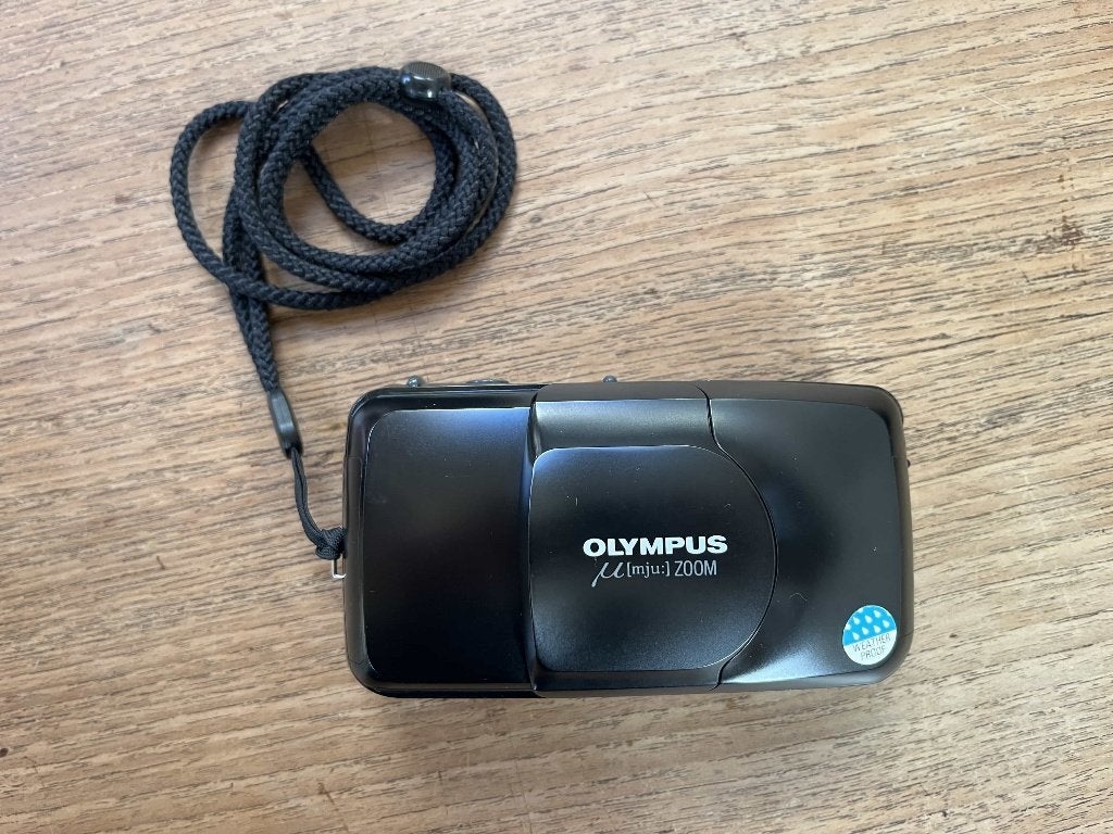 olympus mju 35-70 35mm film point-and-shoot camera, Ophalen of Verzenden, Zo goed als nieuw, Compact, Olympus