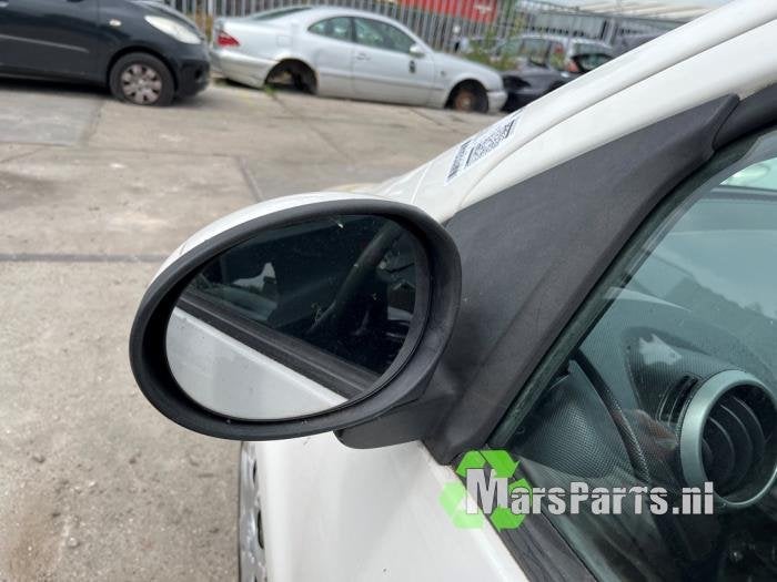 Buitenspiegel links van een Peugeot 107, Gebruikt, -, -, Ophalen of Verzenden