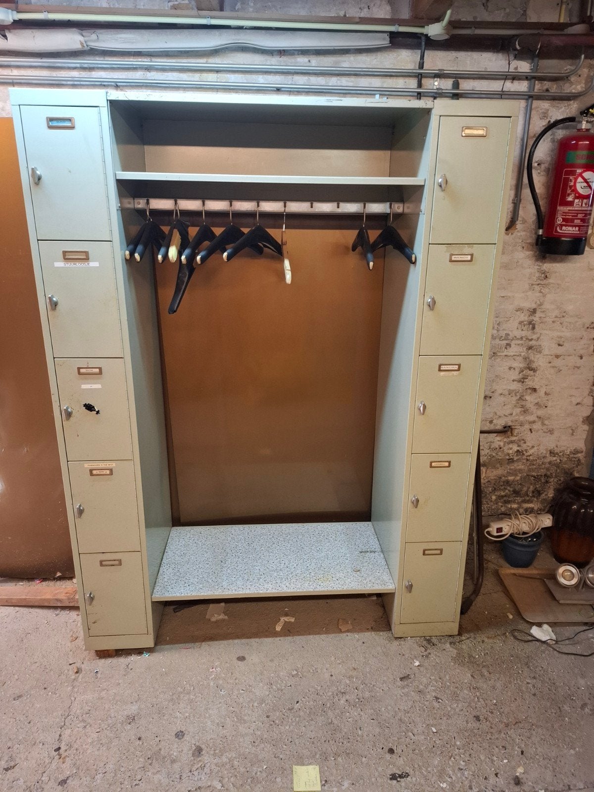 stalen garderobekast met 10 kastjes, Ophalen, Rechthoekig, Minder dan 50 cm, Minder dan 100 cm