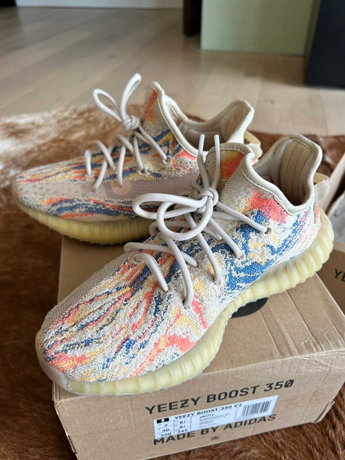 Yeezy boost 350 oat m40, Overige kleuren, Nieuw, Ophalen of Verzenden, Sneakers of Gympen