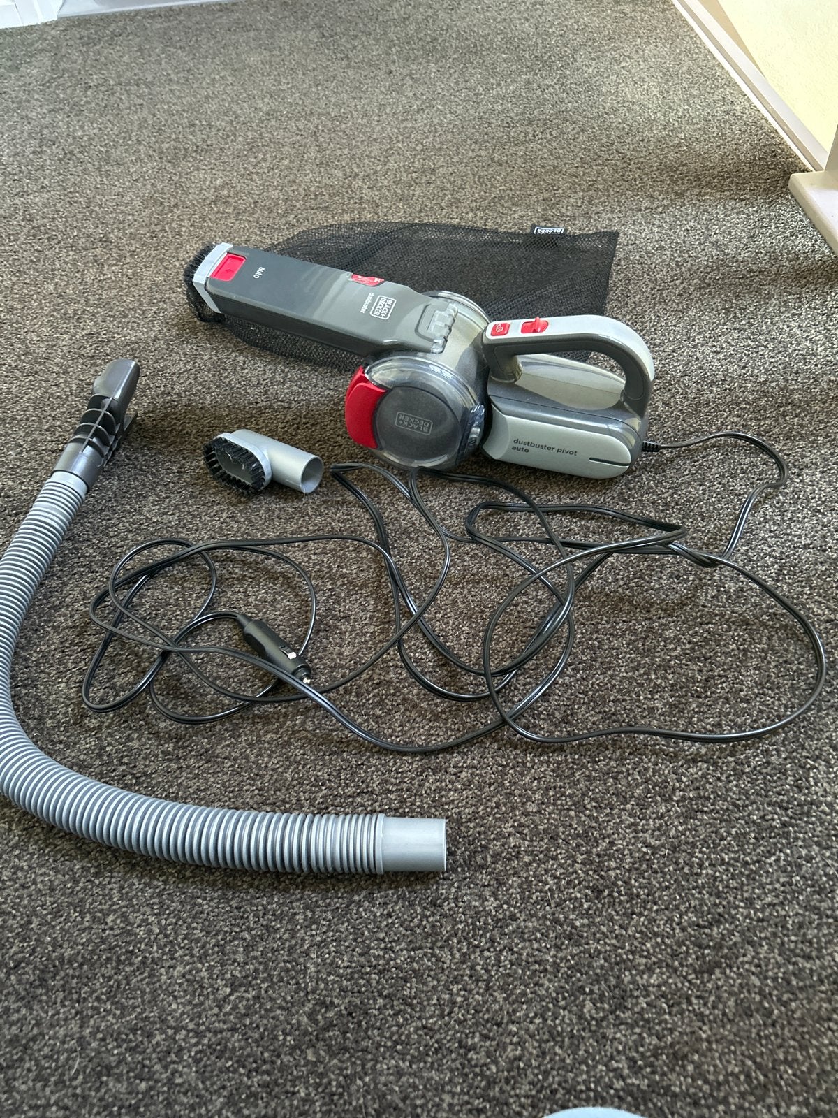 12volt Black+Decker Dustbuster Pivot Auto kruimeldief, Witgoed en Apparatuur, Stofzuigers, Gebruikt, Kruimeldief, Ophalen of Verzenden
