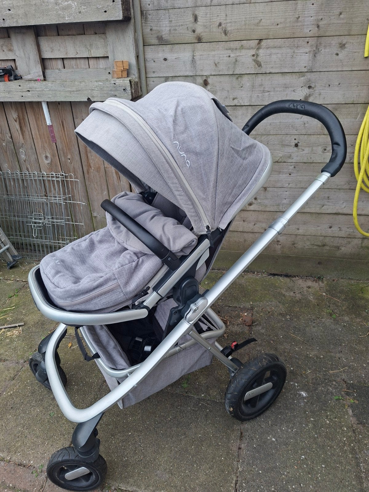 Foto 3 van Nuna Ivvi Savi Combiwagen met Aerosleep matrasje