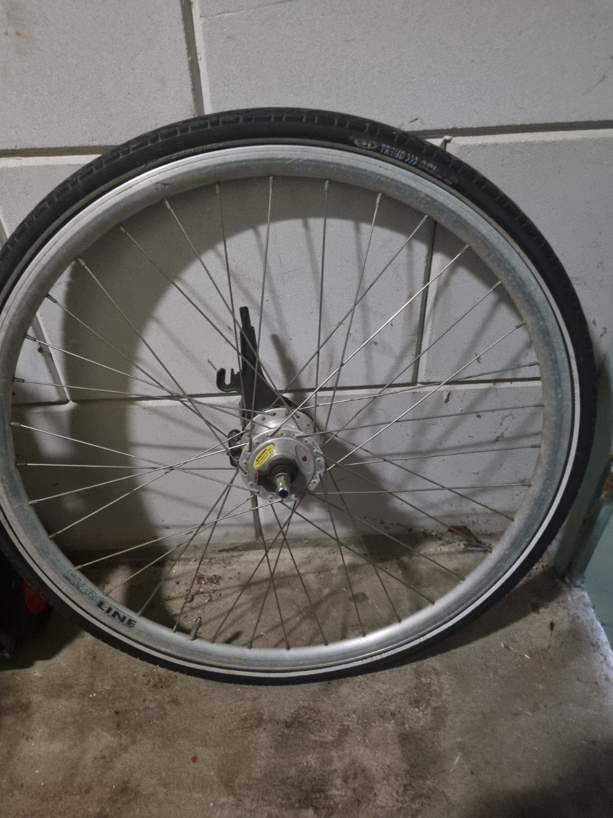 Gebruikt voorwiel met naafdynamo - Euroline Schurmann, Fietsen en Brommers, Fietsonderdelen, Gebruikt, Elektrische fiets, Aluminium