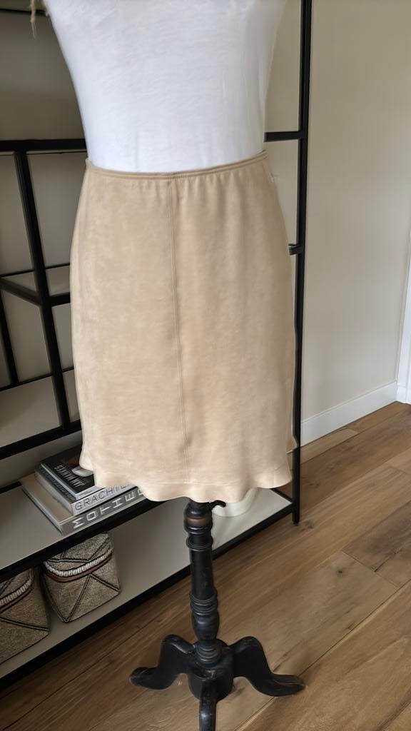 Marccain camel kleurige stretch rok imitatie suede  N3, Ophalen of Verzenden, Zo goed als nieuw, Maat 38/40 (M), Beige