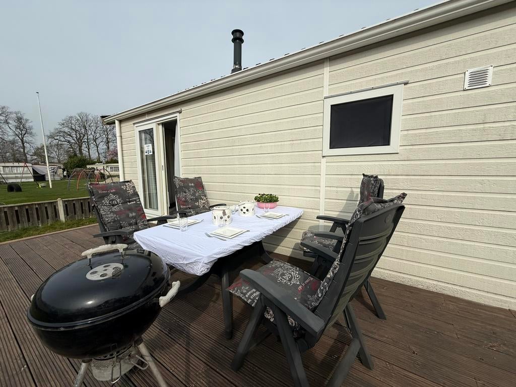 Instapklaar Chalet te Koop!, Caravans en Kamperen, Stacaravans, Tot en met 4