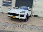 H-987-KB kentekencheck: Porsche Cayenne S Hybrid, APK en kosten 10 Porsche Cayenne 3.0 V6 416pk E-hybrid S Tiptronic S 2015 Wit