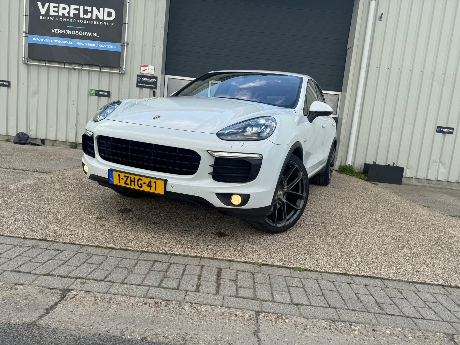 Porsche Cayenne 3.0 V6 416pk E-hybrid S Tiptronic S 2015 Wit, Auto's, Automaat, Cayenne, 2995 cc, 138 €/maand