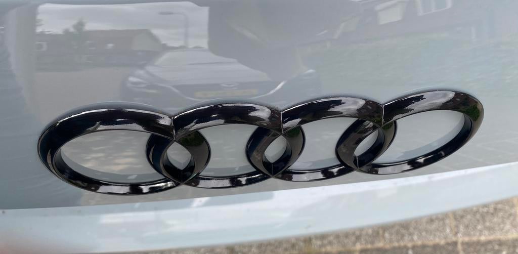 Audi Ringen embleem / logo voor-, achterkant glossy black, Ophalen of Verzenden, Nieuw, Audi