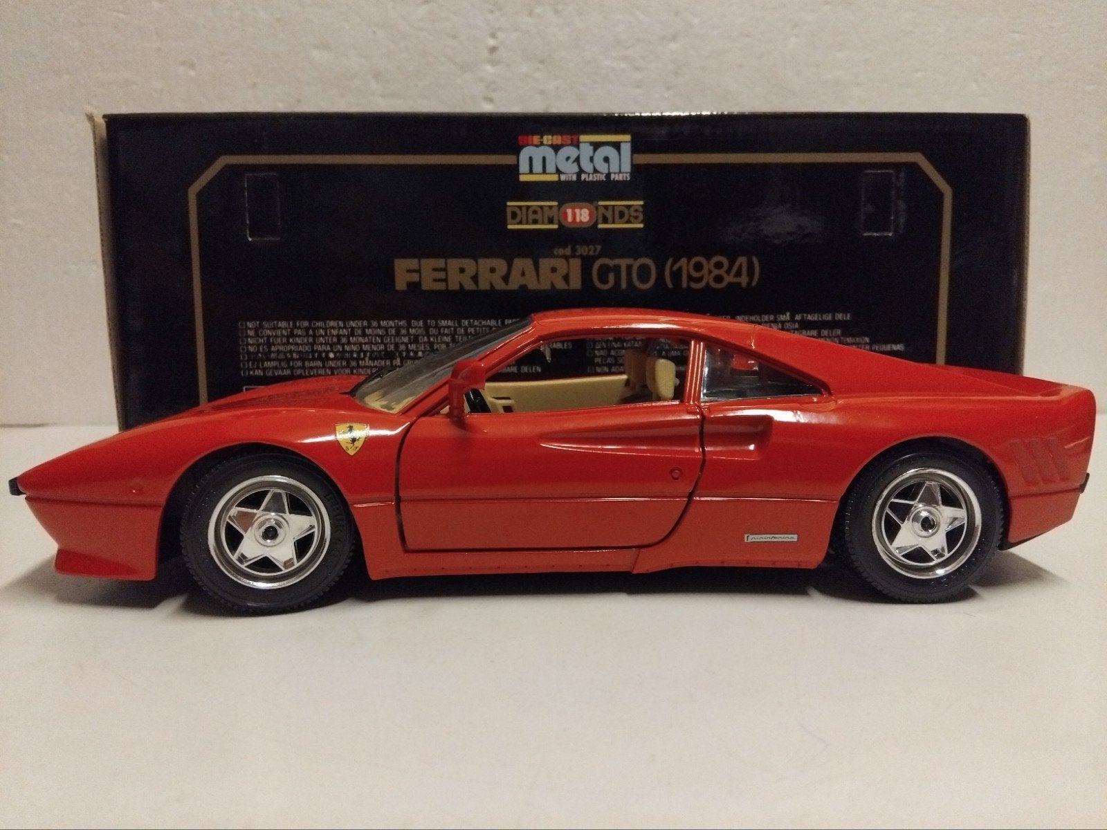 Ferrari 288 GTO rood 1984 Bburago metal 1:18 KRD, Ophalen of Verzenden, Zo goed als nieuw, Auto, Overige merken