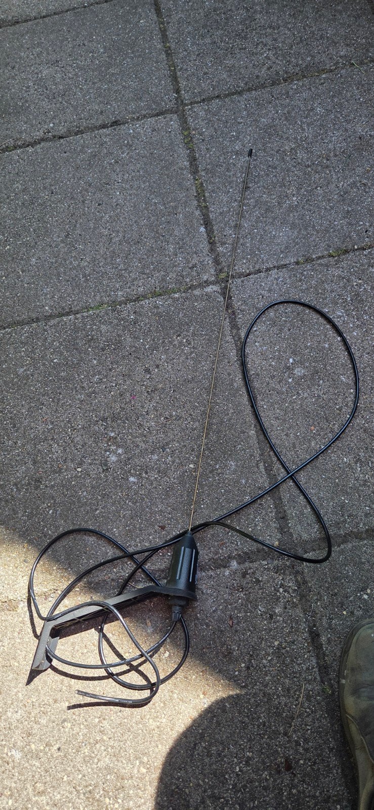 Marifoon antenne Shakespear V-tronix, Ophalen, Communicatie